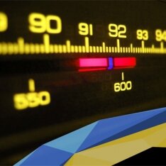 Українські FM-станції почали мовити на Крим