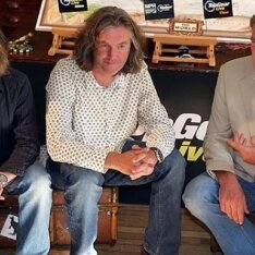 Из Top Gear уволились соведущие Кларксона